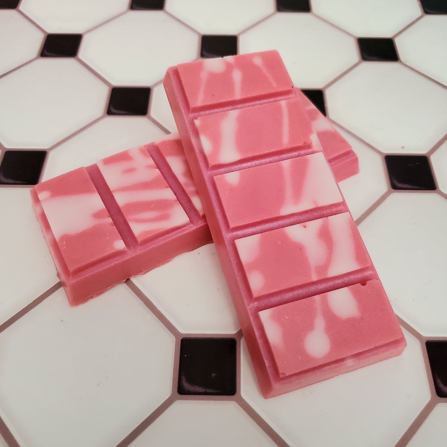 Kiss Kiss Fall In Love Themed Wax Melt Bar